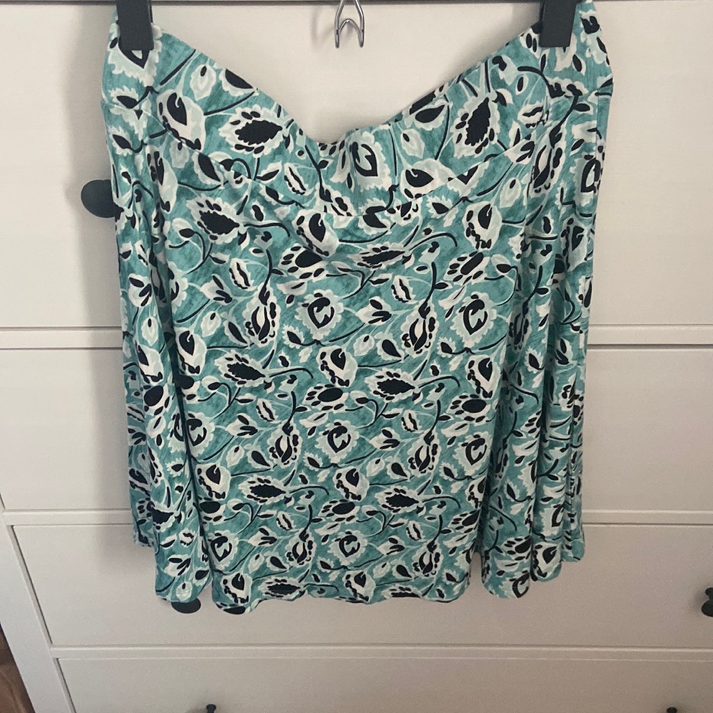 LOFT skirt medium, green and black